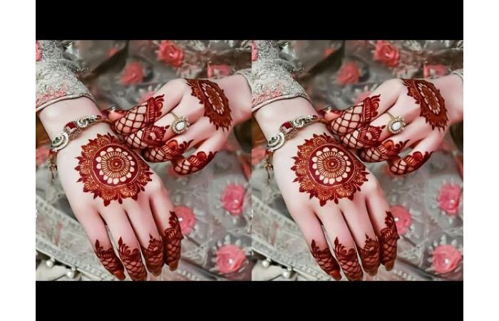 Exquisite Circle Mehendi