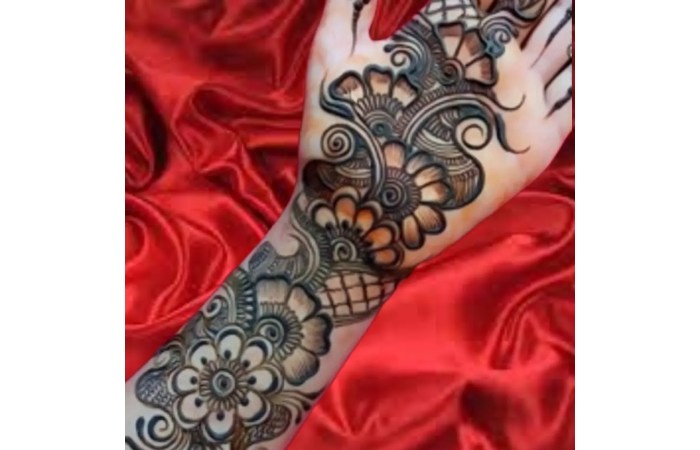 Front Hand Mehndi Design for Single hand