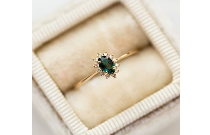 Gold Trillion Ring Green Onyx Ring