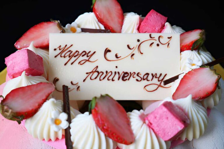 Happy Anniversary Cake