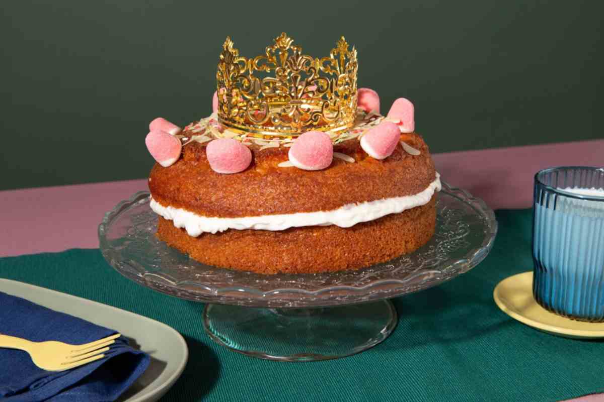 Working with culinary consultant Nouel Catis Omamalin at Fix Dessert Chocolatier, Hamouda developed the “Dubai Chocolate Bar,